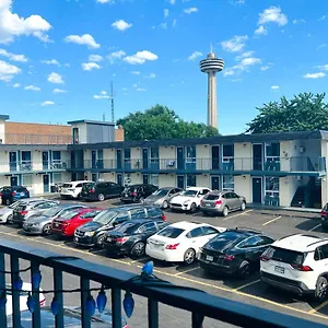 Fairway By The Falls ** Niagara Falls