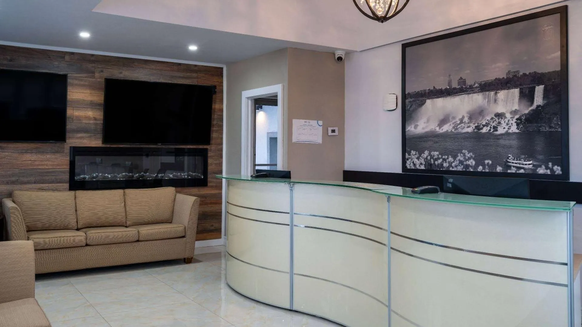 Super 8 By Wyndham Niagara Falls On Motel